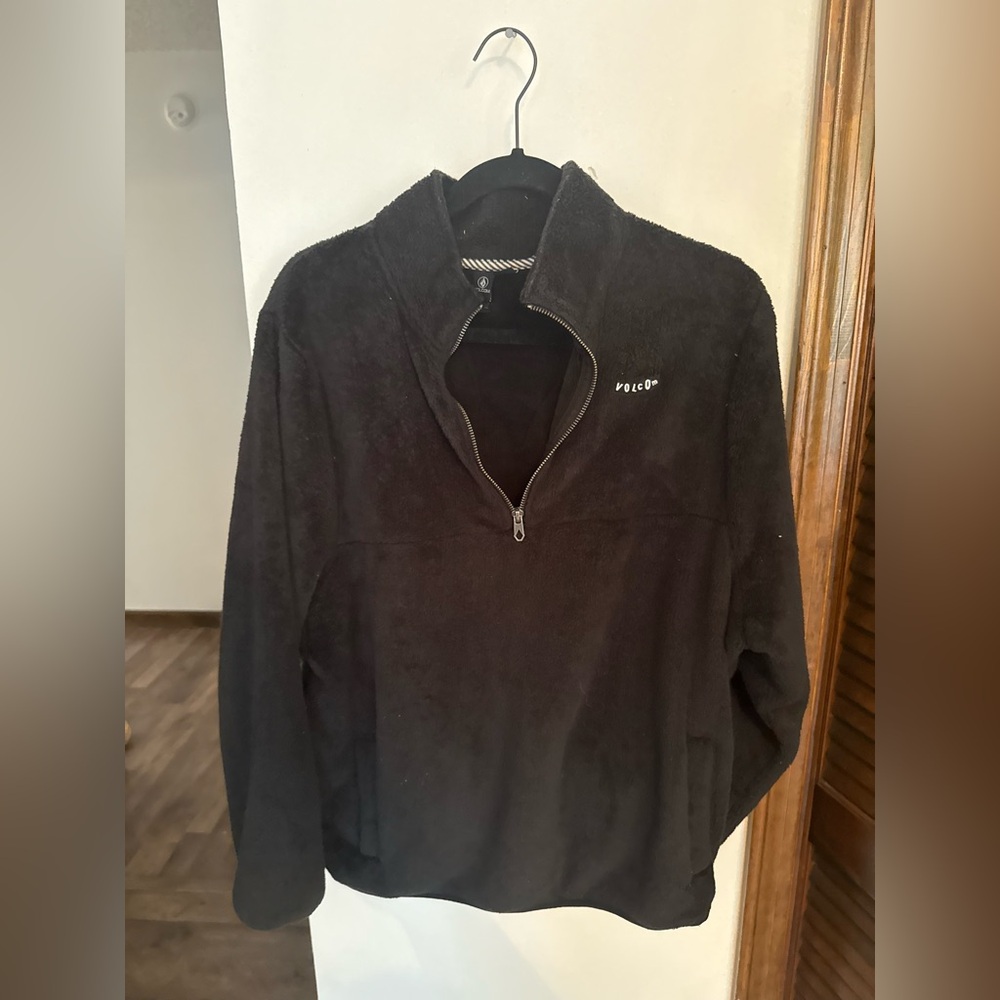 Volcom Black Fleece Quarter Zip Pullover Women’s Oversized Cozy Jacket